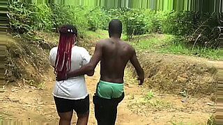 africa-xxxx-in-bush　one-girl-two-boys